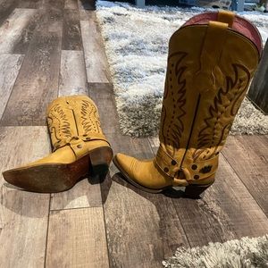 Junk Gypsy by Lane Vagabond